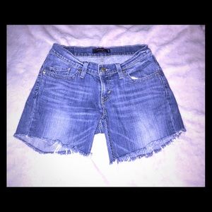 Levi cut off shorts